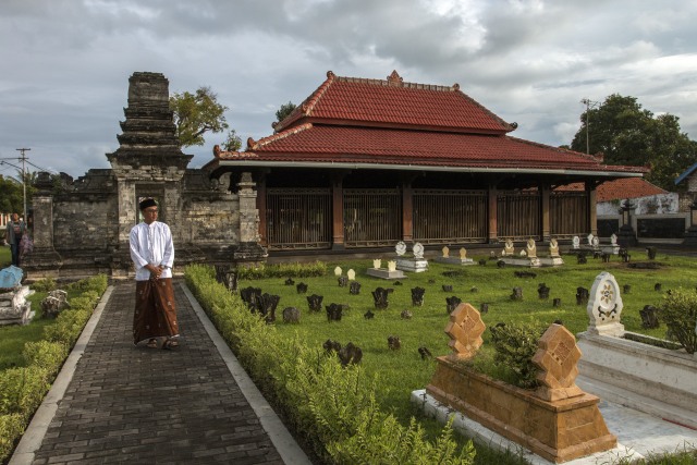 Makam Ratu Ibu Sampang 2