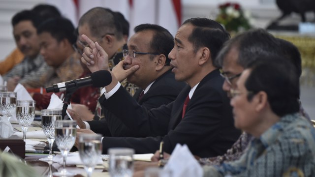 Presiden Jokowi bertemu dengan pimred media (Foto: Antara/Puspa Perwitasar)