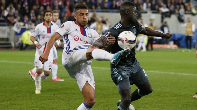 Tolisso (kiri) jadi incaran Juventus. (Foto: Reuters/Robert Pratta)