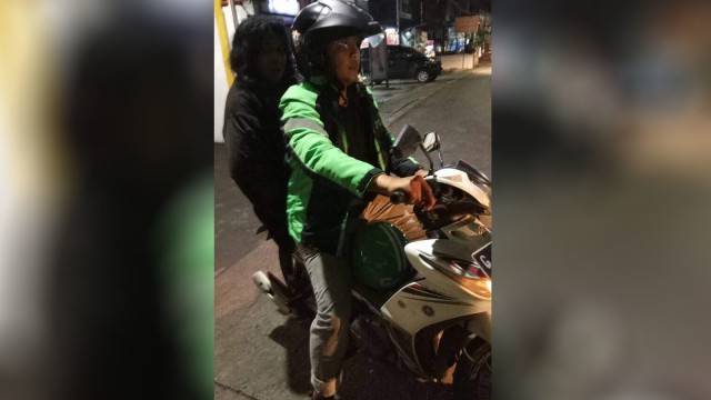 Nenek yang diduga hantu di Haji Nawi. (Foto: Dok. Istimewa)