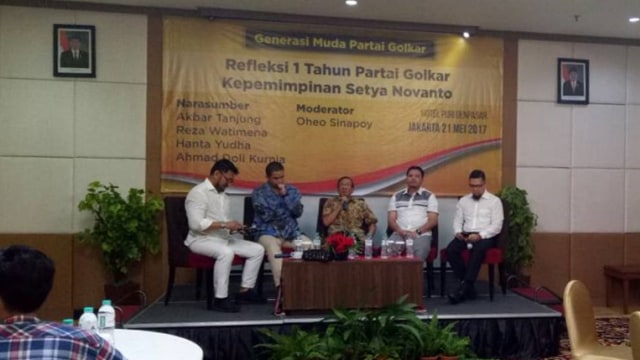 Akbar Tandjung dalam diskusi tentang Golkar (Foto: Fahrian Saleh/kumparan)