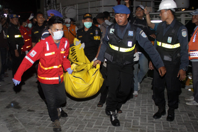 Korban tewas KM Mutiara Sentosa (Foto: Umarul Faruq/Antara)