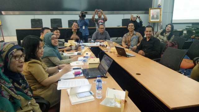 Sekda tinjau pertemuan Tim Sinkronisasi  (Foto: Nadia Jovita/kumparan)