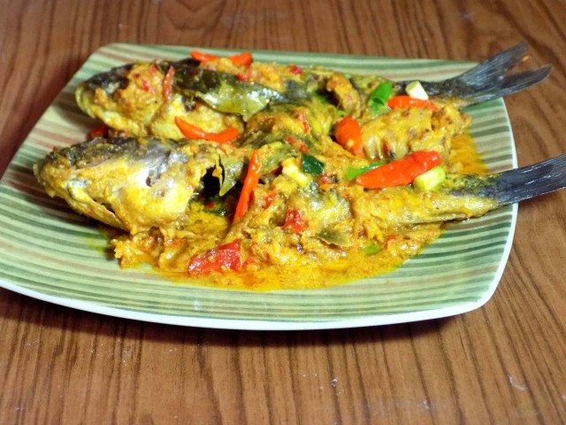 Cara Mudah Membuat Pesmol Ikan Mas