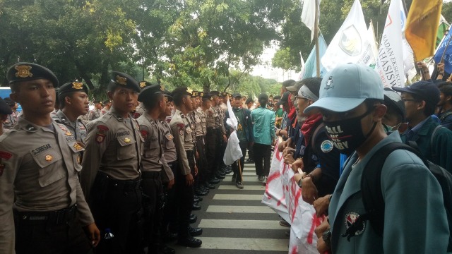 Suasana demo BEM SI (Foto: Ainul Qalbi/kumparan)