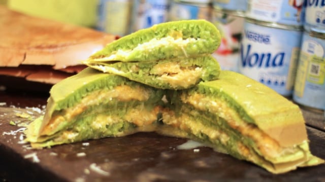 Enak dan Bikin Kenyang! 6 Martabak ini Wajib Kamu Coba Kalau ke Bandung