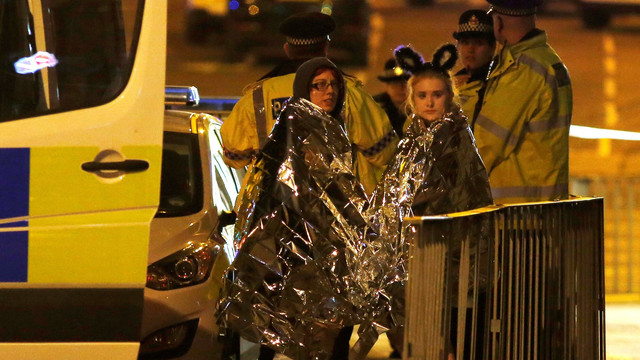 Penonton konsner Ariana Grande dievakuasi. (Foto: REUTERS/Andrew Yates)