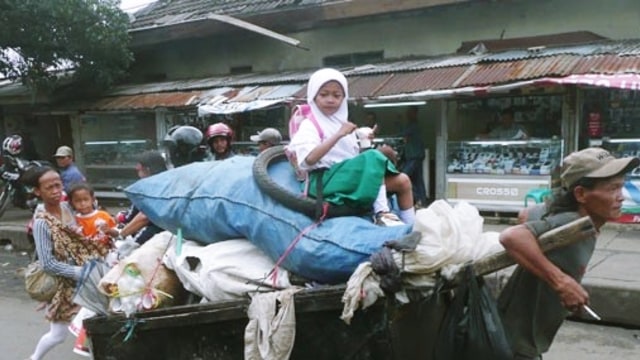 Manusia Gerobak. (Foto: Antara/Dodo Karundeng)