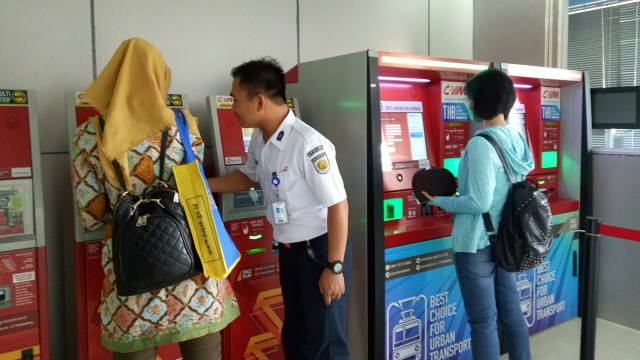 Commuter Line tambah 186 mesin tiket mandiri (Foto: Jihad Akbar/kumparan)