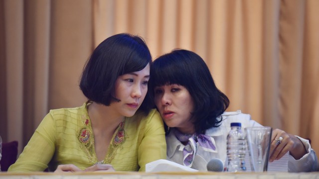 Veronica dan Fifi Lety Indra (Foto: Antara/Wahyu Putro)