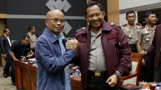 Desmond J Mahesa bersama Kapolri Tito Karnavian (Foto: Fanny Kusumawardhani/kumparan)