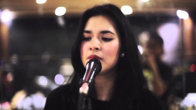 Hari Patah Hati Nasional: Apalah (Arti Menunggu) - Raisa
