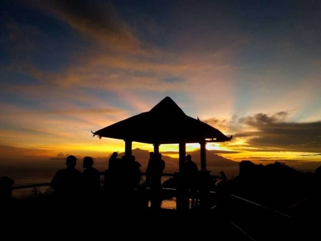 Puncak Suroloyo: View 5 Gunung dan Borobudur | 12 Wisata Alam Jogja Instagramable untuk Hunting Foto