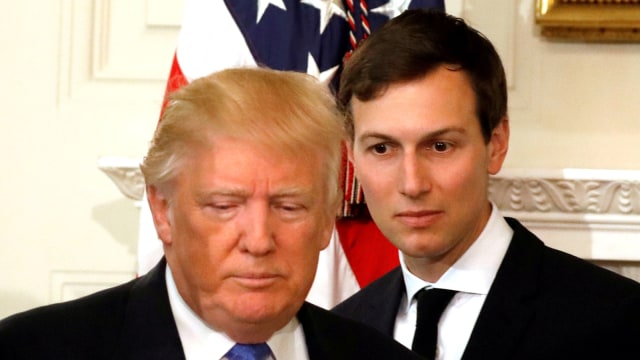 Donald Trump dan Jared Kushner. Foto: Reuters/Kevin Lamarque