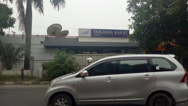 Jalan Raya Lenteng Agung (Foto: Aria Pradana/kumparan)