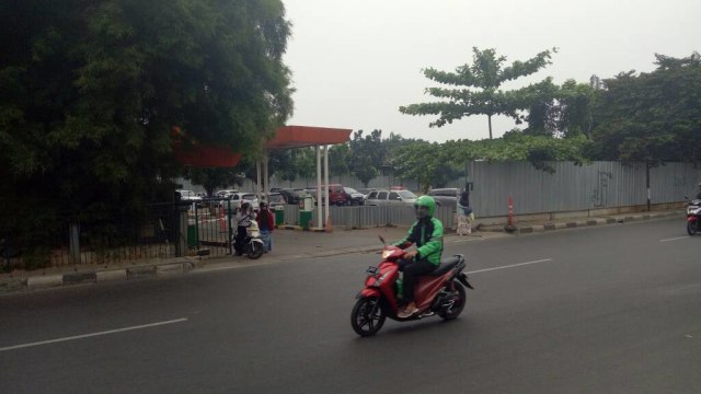 Jalan Raya Lenteng Agung (Foto: Aria Pradana/kumparan)