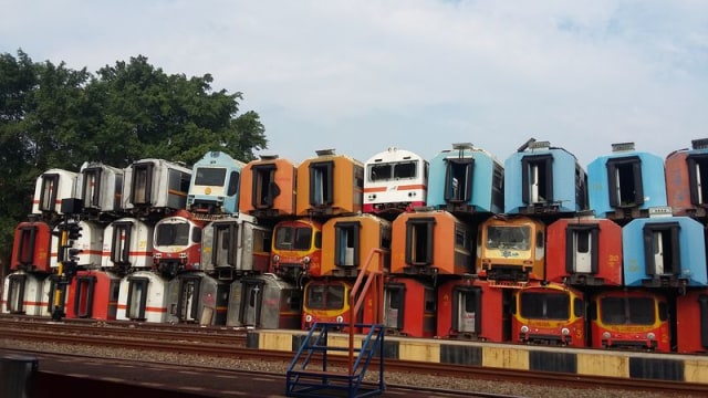 Bangkai Kereta Api yang Banyak Diburu Para Wisatawan