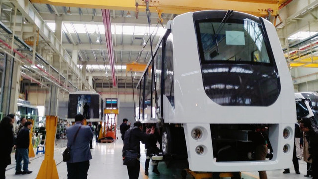 Gerbong Skytrain tiba di Bandara Soetta (Foto: Dok. AP II)