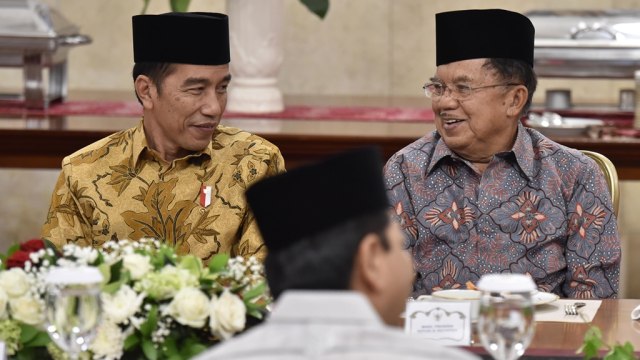 Jokowi dan JK saat berbuka bersama  (Foto:  ANTARA FOTO/Puspa Perwitasari)