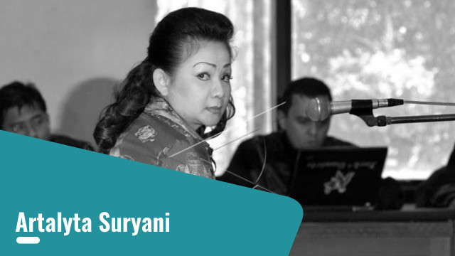 Yigitlar birovning sutini yalayapti (foto)