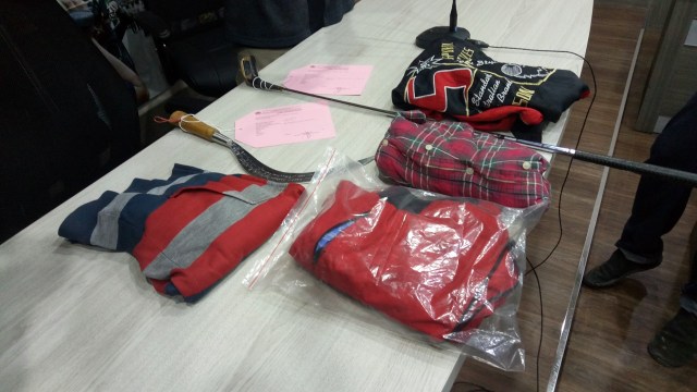 Barang bukti pelaku begal (Foto: Akbar Ramadhan/kumparan )