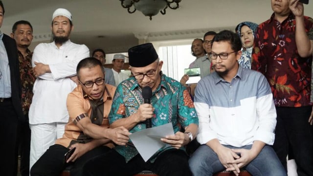 Amien Rais saat memberi keterangan di rumahnya (Foto: Aditia Noviansyah/kumparan)