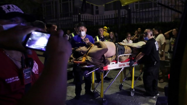 Korban luka dalam penembakan di Manila. (Foto: Reuters/Stringer)