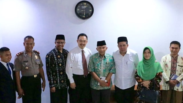 Fahri Hamzah bela Amien Rais. (Foto: Instagram @fahrihamzah)