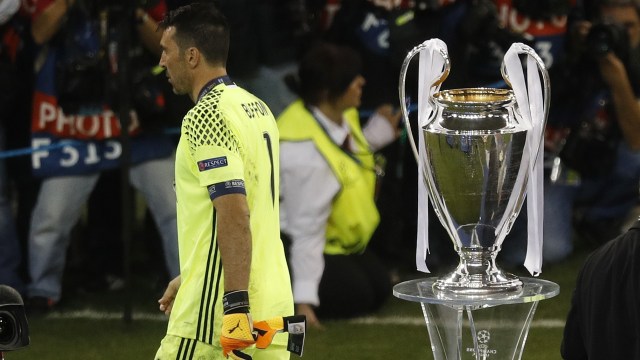 Liga Champions terakhir Buffon? (Foto: Phil Noble/Reuters )