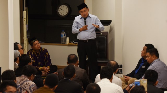 Wapres JK beri sambutan di Masjid Indonesia Tokyo (Foto: Antara/Akbar Nugroho Gumay)