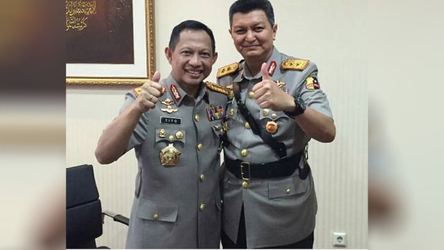 Kapolri Tito  Karnavian dan Irjen Rycko Amelza. (Foto: Instagram @ryckoad)