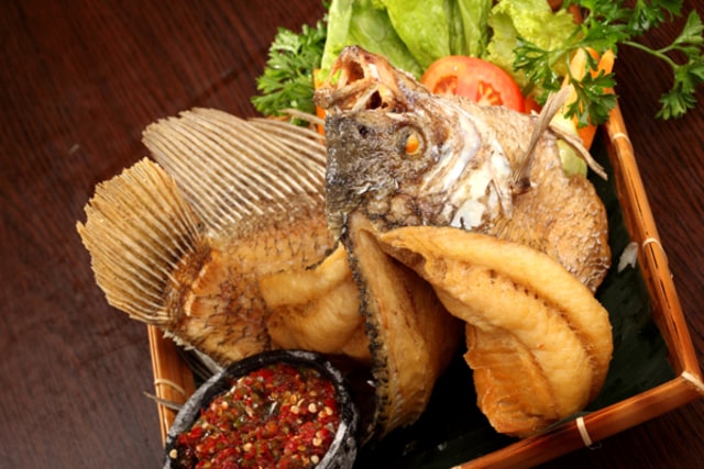 Resep Gurame Goreng dan Sambal Terasi