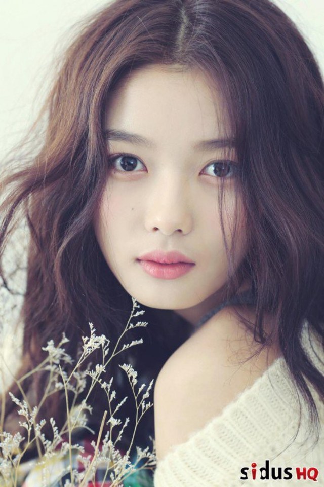 Kim Yoo Jung Tolak Tawaran Main di Drama "School 2017" 