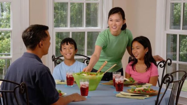 8 Tips Mengatur Waktu Bukber Saat Terima Banyak Undangan