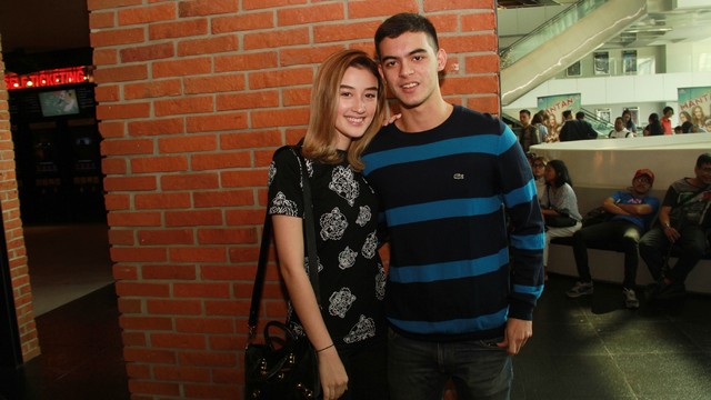 Natasha Ryder dan Ciccio Manassero Foto: Dok. Munady Widaja