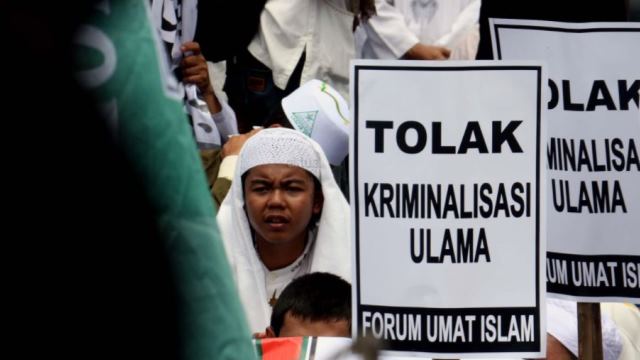 Kriminalisasi Ulama atau Ulamanisasi Kriminal?