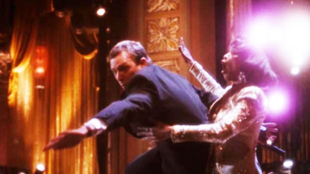 Adegan dalam film The Bodyguard. (Foto: YouTube)