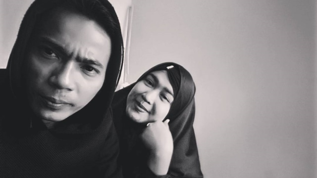 Aris Idol dan Istrinya (Foto: Instagram/@aris_mania08)