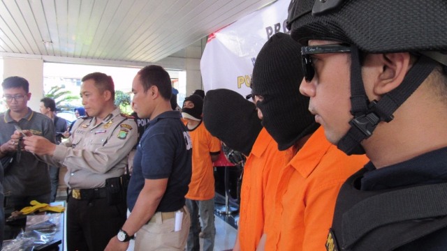 Konferensi pers kasus pembunuhan  (Foto: Dok. Humas Polres Metro Kota Tangerang)