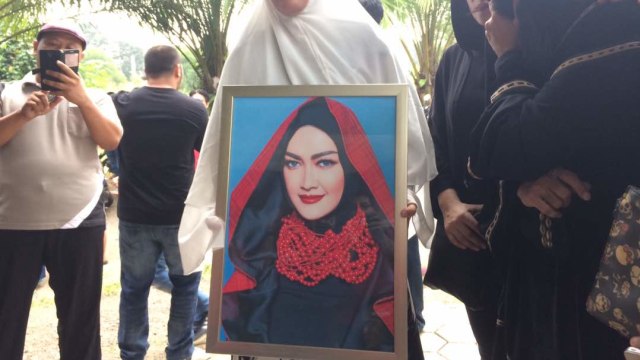 Foto Jupe yang dibawa saat ke pemakaman (Foto: Kelik Wahyu/kumparan)