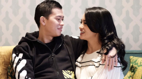 Kenangan Ririn bersama suaminya (Foto: Instagram Ririn Ekawati)