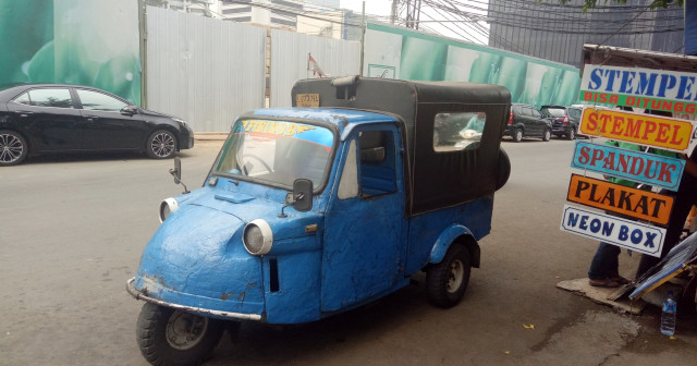 Bemo di kawasan Benhil (Foto: Aria Pradana/kumparan)