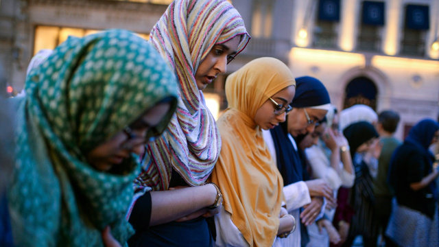 Buka Puasa di Amerika (Foto: REUTERS/Amr Alfiky)