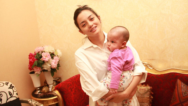 Ririn Ekawati dan sang anak (Foto: Munady Widjaja)