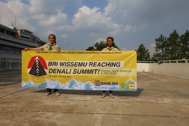 Dua Srikandi Indonesia Bersiap Menapaki Salah Satu Puncak Tertinggi Dunia