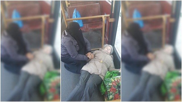 Seorang muslimah Inggris menolong lansia (Foto: Facebook/ Hamza O Bakri)