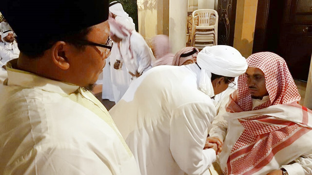 Rizieq Shihab bersama Syekh Kholid (Foto: Dok. Ustaz Buchory Muslim)