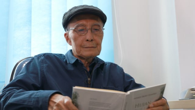 Sapardi Djoko Damono. Foto: Tio Ridwan/kumparan