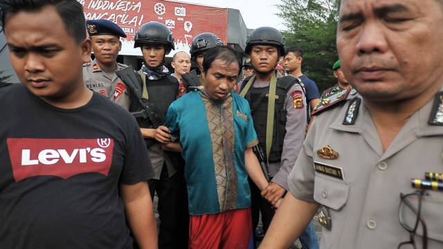 Tahanan yang kabur di Lapas Jambi (Foto: Antara/Wahdi Septiawan)