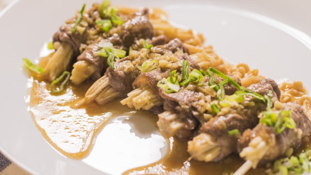 Enoki Beef Foto: kumparan